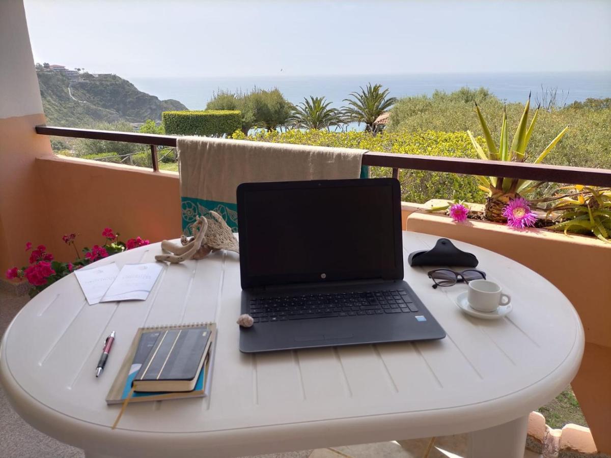 Residence Esmeraldo Capo Vaticano Eksteriør bilde